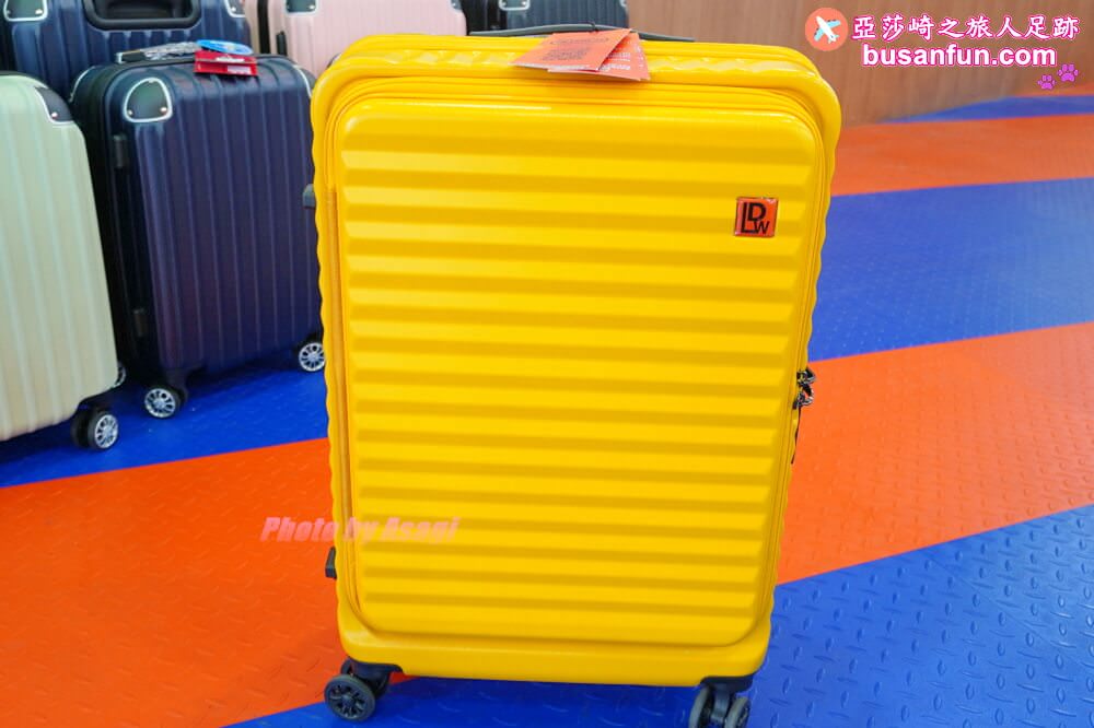 2023台中行李箱特賣會太平育賢路專業工廠直營最低990起一年保固終身保修