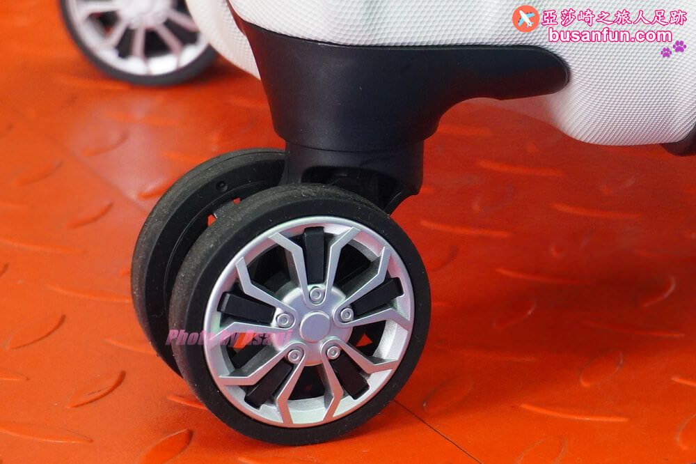 2023台中行李箱特賣會太平育賢路專業工廠直營最低990起一年保固終身保修