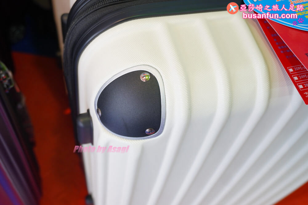 2023台中行李箱特賣會太平育賢路專業工廠直營最低990起一年保固終身保修