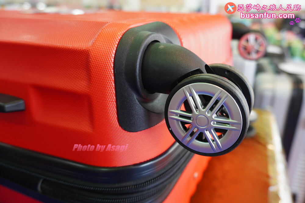 2023台中行李箱特賣會太平育賢路專業工廠直營最低990起一年保固終身保修