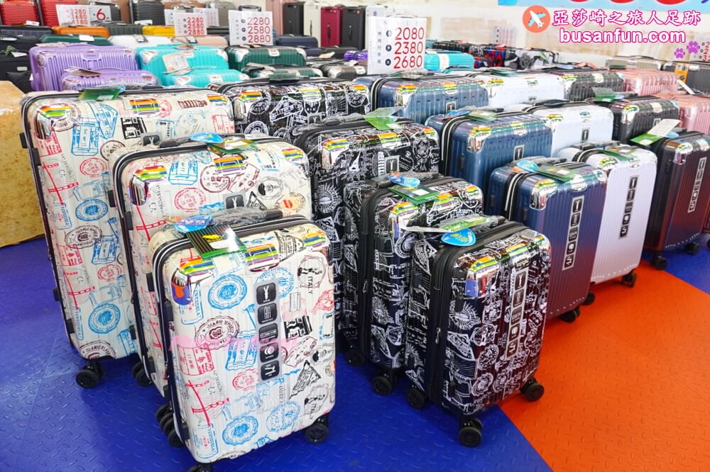 2023台中行李箱特賣會太平育賢路專業工廠直營最低990起一年保固終身保修
