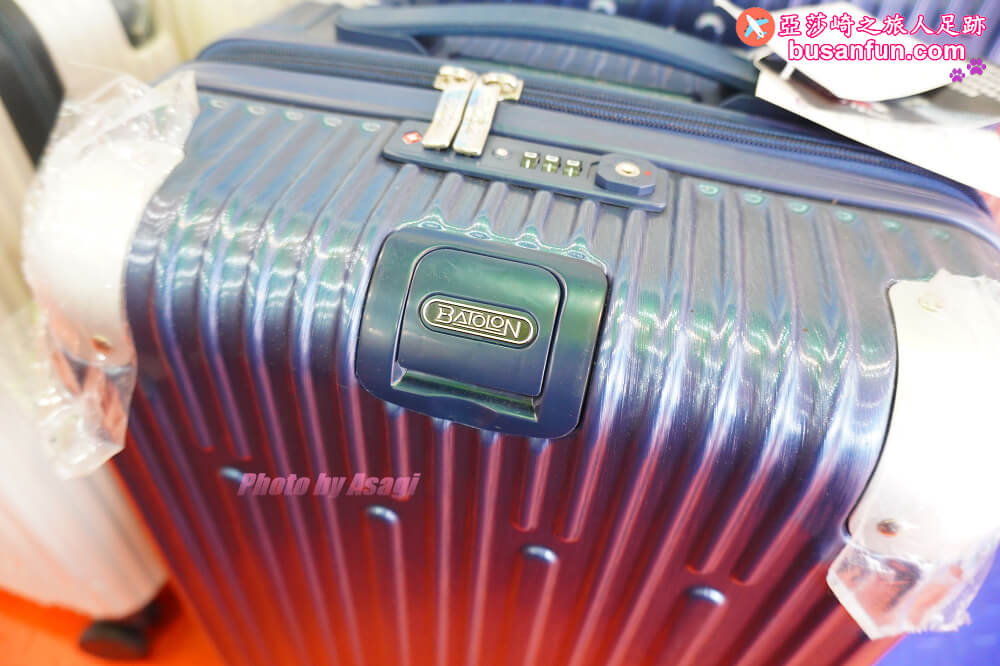 2023台中行李箱特賣會太平育賢路專業工廠直營最低990起一年保固終身保修