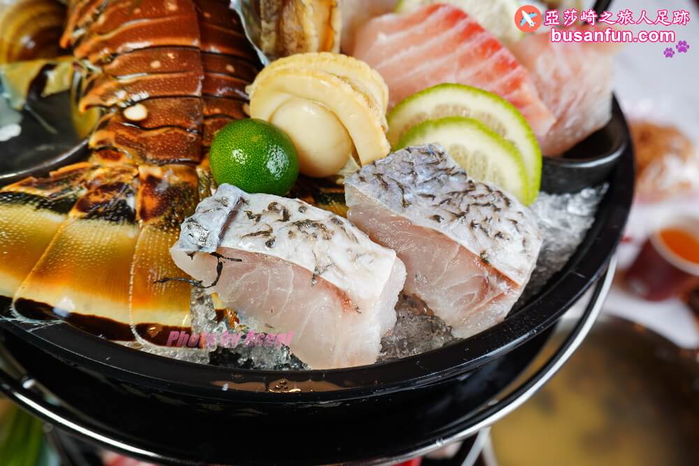 嗑肉石鍋台中烏日店精緻肉品肥美海鮮還有蔬食自助吧吃到飽，火鍋食慾瞬間拉滿