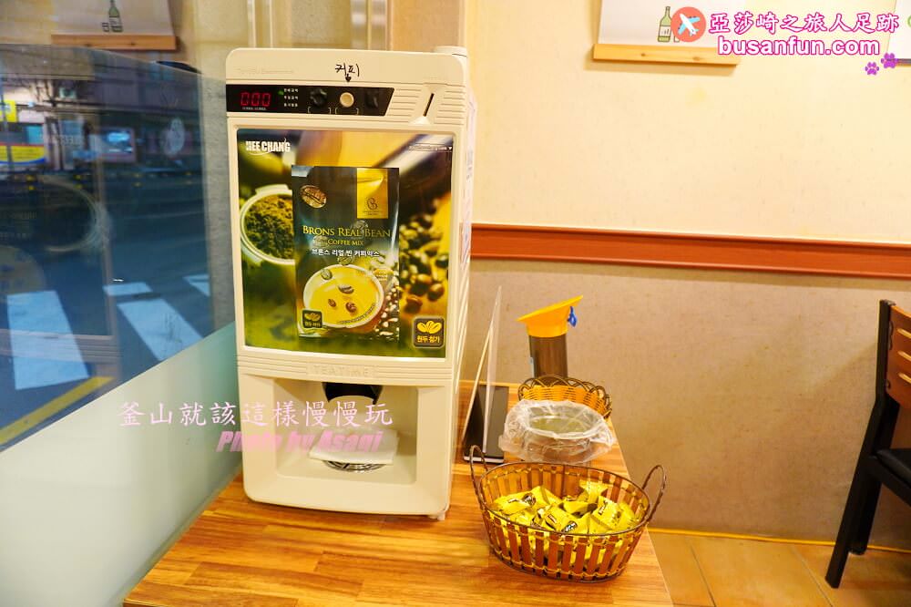 釜山豬腳推薦｜南浦站影島超美味半半豬腳還有胡椒豬骨湯喝到飽｜漢方王豬腳한방왕족발