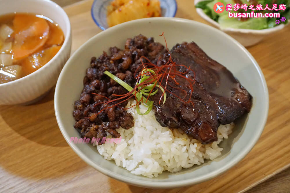 坪林小旅行一日遊|坪林老街手作茶羊羹吃紅茶滷肉、坪林茶葉博物館、綠光農園採茶品茗、北宜路坪林商圈找茶趣|新北好茶節假日市集 - 第22張圖 坪林小旅行一日遊|坪林老街手作茶羊羹吃紅茶滷肉、坪林茶葉博物館、綠光農園採茶品茗、北宜路坪林商圈找茶趣|新北好茶節假日市集