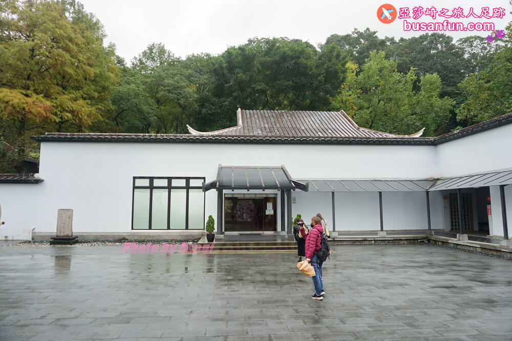 坪林小旅行一日遊|坪林老街手作茶羊羹吃紅茶滷肉、坪林茶葉博物館、綠光農園採茶品茗、北宜路坪林商圈找茶趣|新北好茶節假日市集 - 第47張圖 坪林小旅行一日遊|坪林老街手作茶羊羹吃紅茶滷肉、坪林茶葉博物館、綠光農園採茶品茗、北宜路坪林商圈找茶趣|新北好茶節假日市集