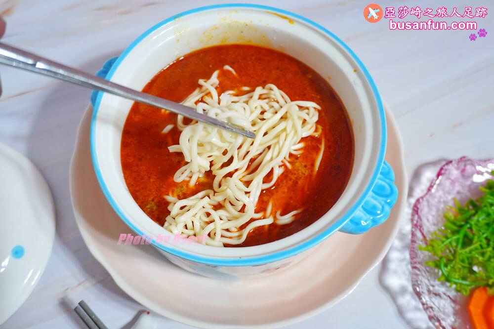 熱浪叻沙湯麵好吃嗎？顛覆我對全素快煮麵的美味新標竿