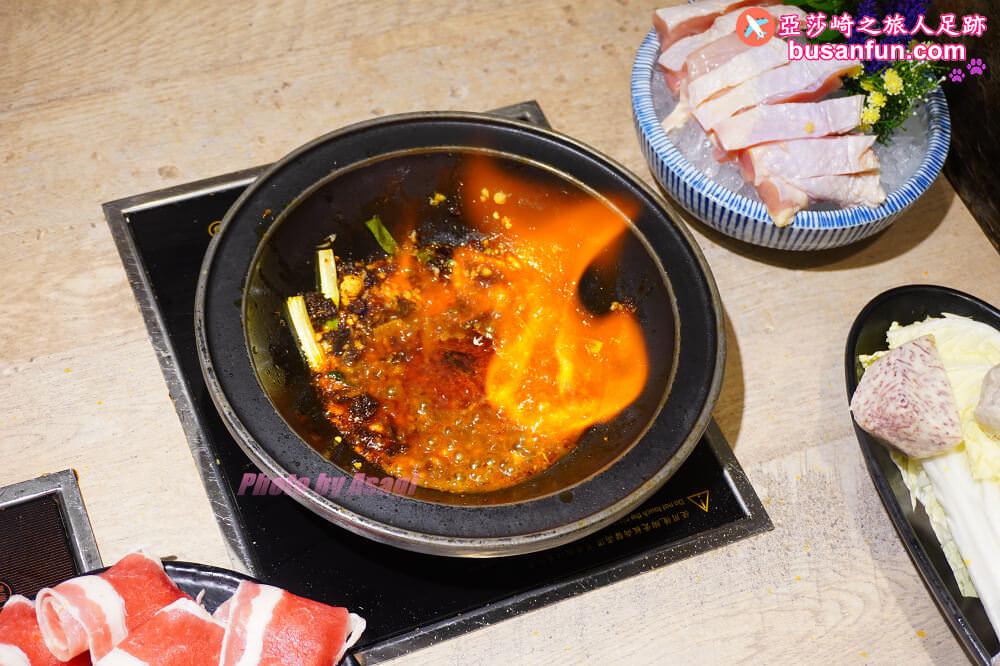 【狂一鍋新莊八德店】全台最大火鍋集團肉多多火鍋新品牌狂一鍋超人氣名店來新莊八德插旗｜酷炫香辣火焰鍋全新上桌