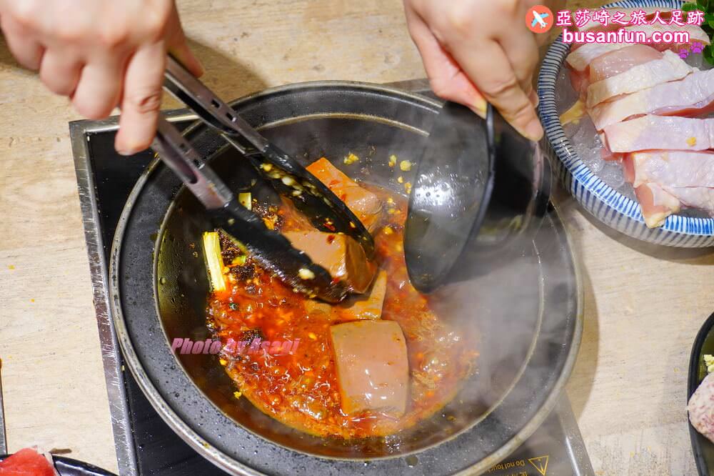 【狂一鍋新莊八德店】全台最大火鍋集團肉多多火鍋新品牌狂一鍋超人氣名店來新莊八德插旗｜酷炫香辣火焰鍋全新上桌