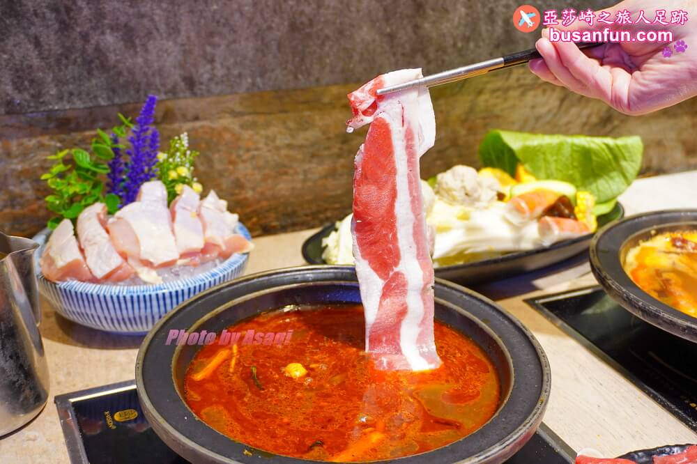 【狂一鍋新莊八德店】全台最大火鍋集團肉多多火鍋新品牌狂一鍋超人氣名店來新莊八德插旗｜酷炫香辣火焰鍋全新上桌