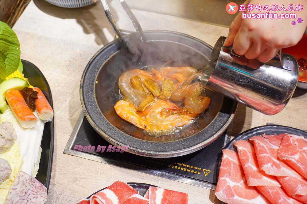 【狂一鍋新莊八德店】全台最大火鍋集團肉多多火鍋新品牌狂一鍋超人氣名店來新莊八德插旗｜酷炫香辣火焰鍋全新上桌