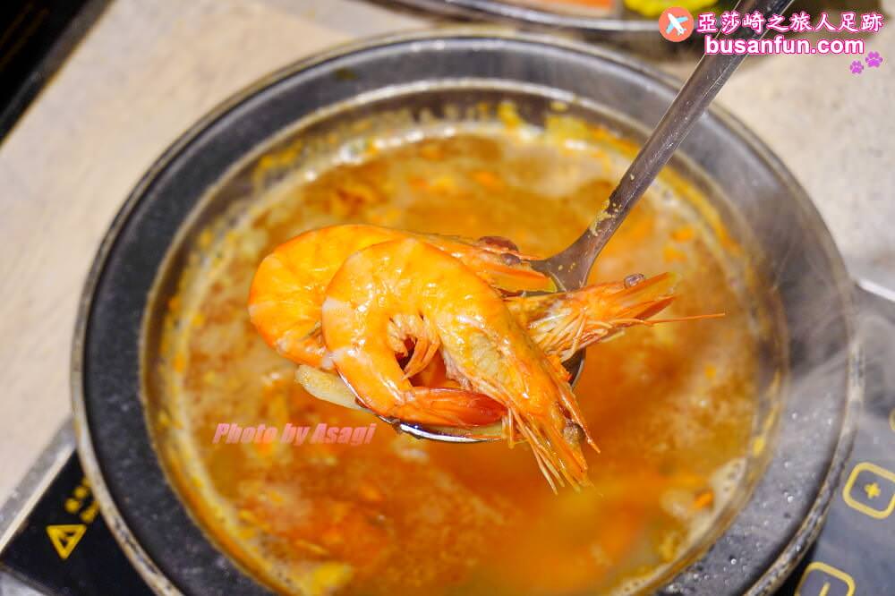 【狂一鍋新莊八德店】全台最大火鍋集團肉多多火鍋新品牌狂一鍋超人氣名店來新莊八德插旗｜酷炫香辣火焰鍋全新上桌