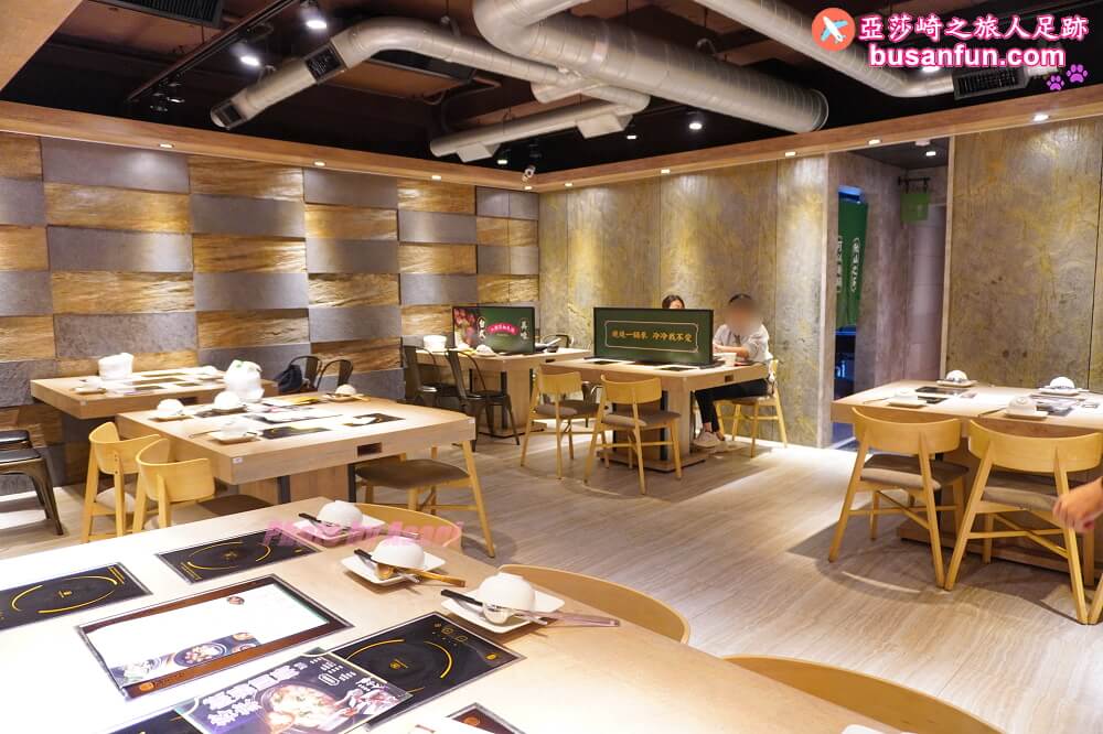【狂一鍋新莊八德店】全台最大火鍋集團肉多多火鍋新品牌狂一鍋超人氣名店來新莊八德插旗｜酷炫香辣火焰鍋全新上桌