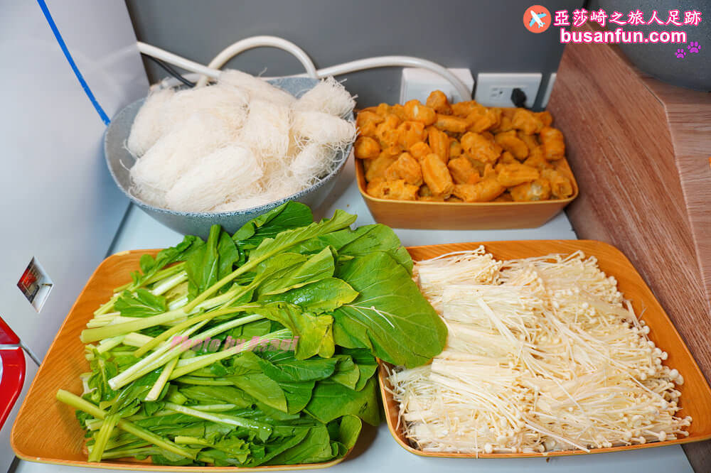 超人氣排隊名店一吃就圈粉的台式爆炒火鍋【狂一鍋台中漢口店】必回訪 - 第15張圖 超人氣排隊名店一吃就圈粉的台式爆炒火鍋【狂一鍋台中漢口店】必回訪