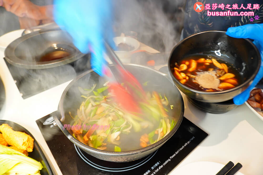 超人氣排隊名店一吃就圈粉的台式爆炒火鍋【狂一鍋台中漢口店】必回訪 - 第27張圖 超人氣排隊名店一吃就圈粉的台式爆炒火鍋【狂一鍋台中漢口店】必回訪