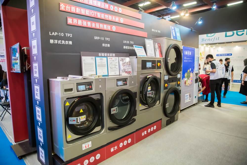 台中自助洗衣店-美衣潔智能自助洗衣東區樂業店(附設烘衣機)，近樂成宮、旱溪夜市24小時自助洗衣，會員儲值更省錢