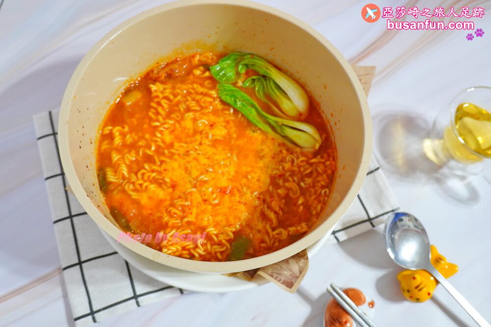 韓式料理冷凍宅配推薦｜老媽家韓式部隊鍋、起司豬肉鍋、雜菜粉絲等加熱即食道地韓國味