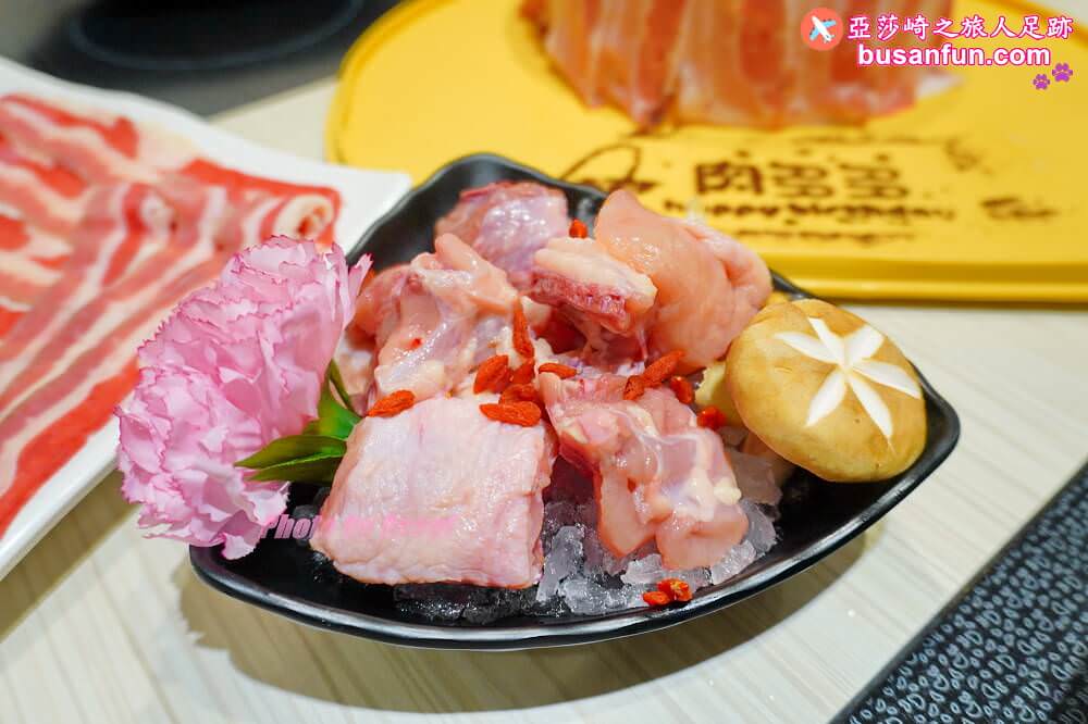 最潮火鍋品牌【肉多多火鍋台中太平店】三人行必有麻辣吃 - 第33張圖 最潮火鍋品牌【肉多多火鍋台中太平店】三人行必有麻辣吃