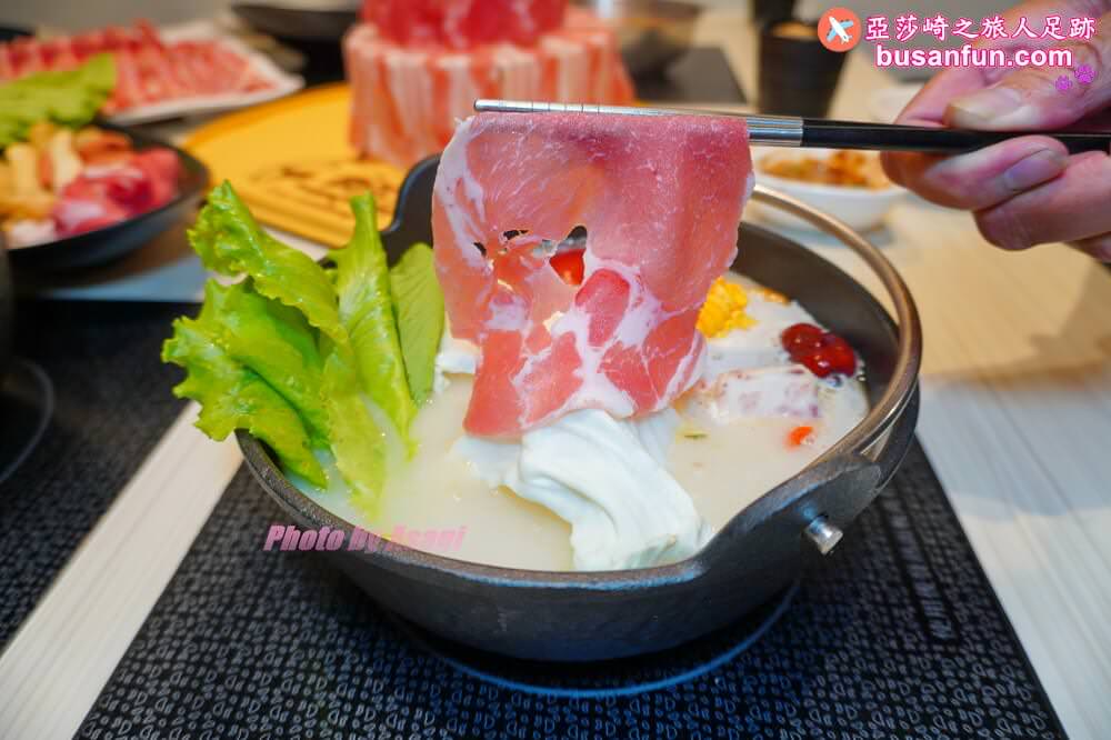 最潮火鍋品牌【肉多多火鍋台中太平店】三人行必有麻辣吃 - 第42張圖 最潮火鍋品牌【肉多多火鍋台中太平店】三人行必有麻辣吃