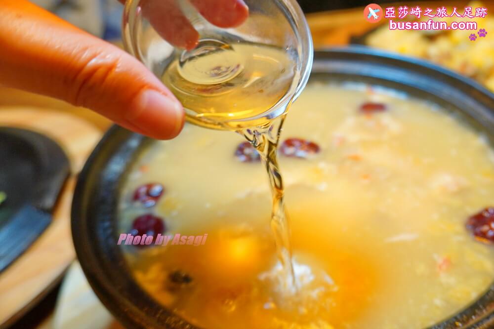 最潮韓鍋林口最強【辛韓道林口昕境店】韓式海鮮部隊鍋、人蔘雞、小菜無限續加超可以 - 第18張圖 最潮韓鍋林口最強【辛韓道林口昕境店】韓式海鮮部隊鍋、人蔘雞、小菜無限續加超可以