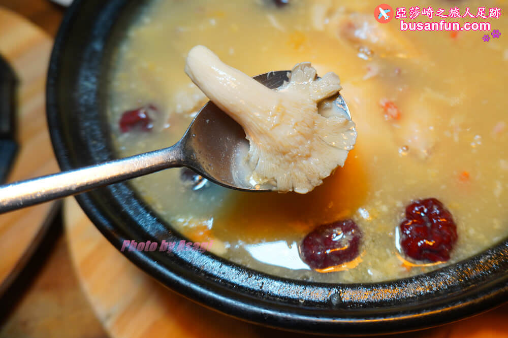 最潮韓鍋林口最強【辛韓道林口昕境店】韓式海鮮部隊鍋、人蔘雞、小菜無限續加超可以 - 第20張圖 最潮韓鍋林口最強【辛韓道林口昕境店】韓式海鮮部隊鍋、人蔘雞、小菜無限續加超可以