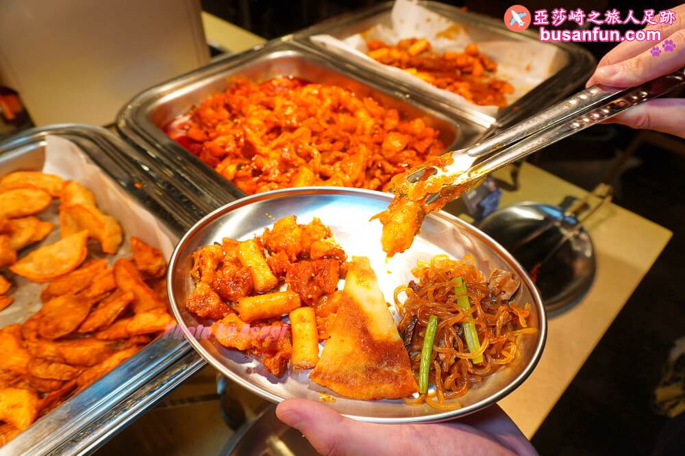 阿豬媽韓式烤肉吃到飽北車店大口吃肉｜台北車站微風美食街餐廳推薦