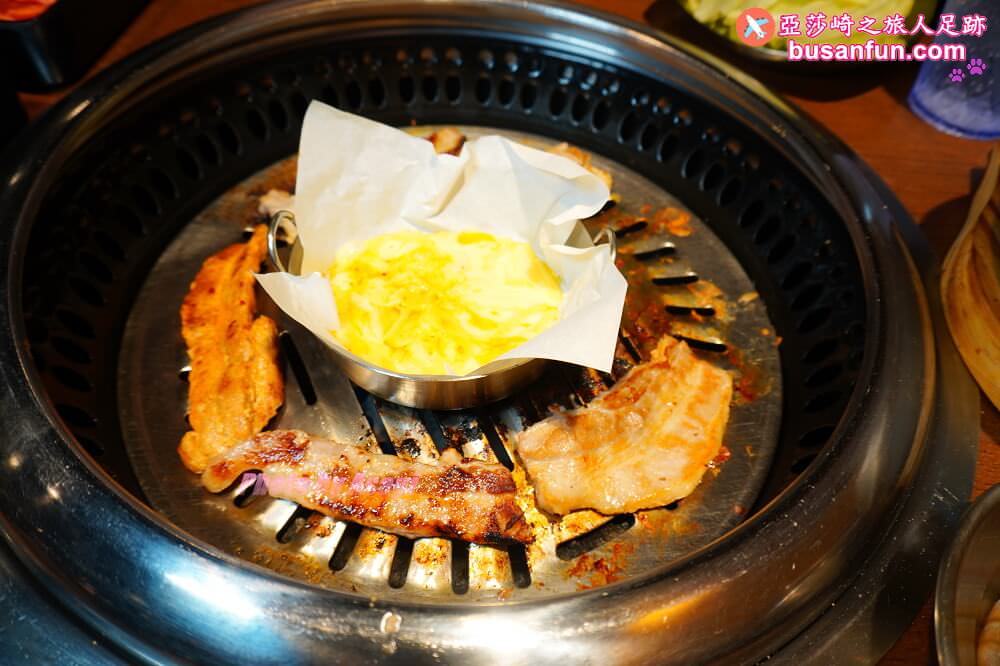 阿豬媽韓式烤肉吃到飽北車店大口吃肉｜台北車站微風美食街餐廳推薦