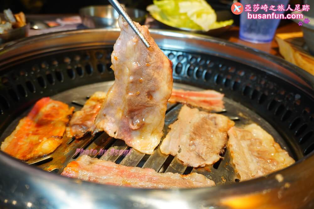 阿豬媽韓式烤肉吃到飽北車店大口吃肉｜台北車站微風美食街餐廳推薦