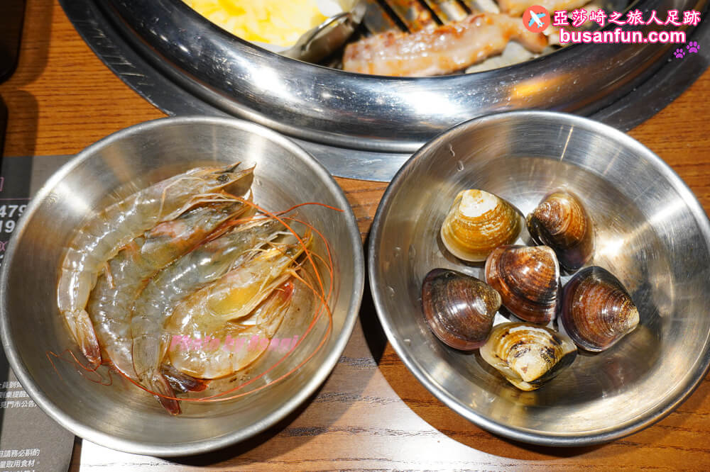 阿豬媽韓式烤肉吃到飽北車店大口吃肉｜台北車站微風美食街餐廳推薦