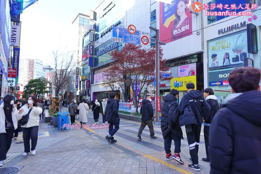 釜山南浦站龍頭山公園용두산공원&釜山塔부산타워好逛鬧區中的美拍景點 - 第10張圖 釜山南浦站龍頭山公園용두산공원&釜山塔부산타워好逛鬧區中的美拍景點