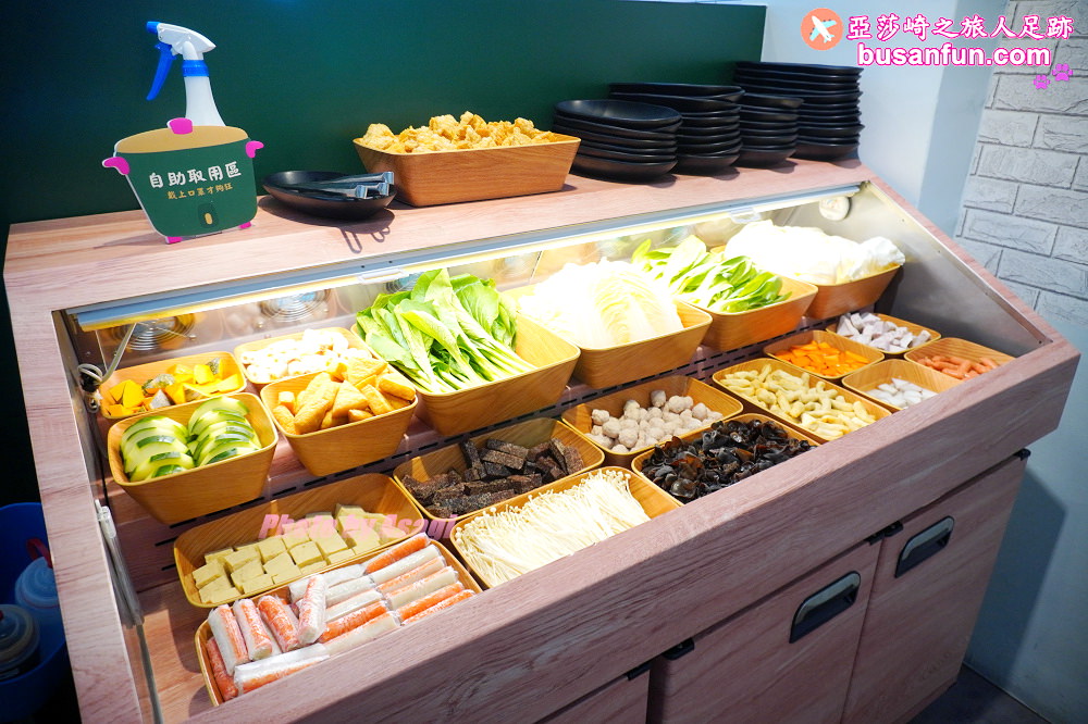 (原址改成肉多多火鍋)火鍋第一品牌火鍋迷必吃名店樂多多集團旗下狂一鍋新台式火鍋來台中精武東路插旗