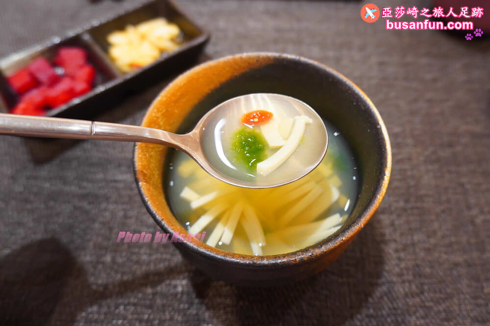 網路溫度計此生必嘗高CP值無菜單鐵板燒第一名，全新裝潢板橋聚餐慶生首選推薦【明水然・樂】板橋重慶店