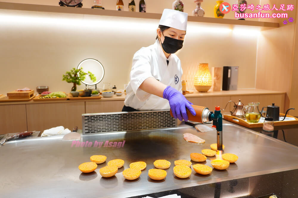 網路溫度計此生必嘗高CP值無菜單鐵板燒第一名，全新裝潢板橋聚餐慶生首選推薦【明水然・樂】板橋重慶店