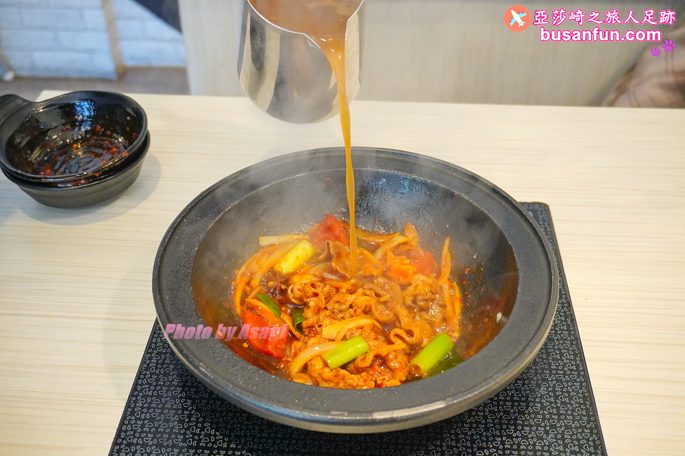 (原址改成肉多多火鍋)火鍋第一品牌火鍋迷必吃名店樂多多集團旗下狂一鍋新台式火鍋來台中精武東路插旗
