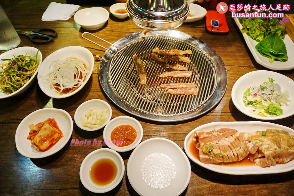 釜山烤肉推薦 海雲台站必吃韓國烤肉 美味排骨갈비가맛있다